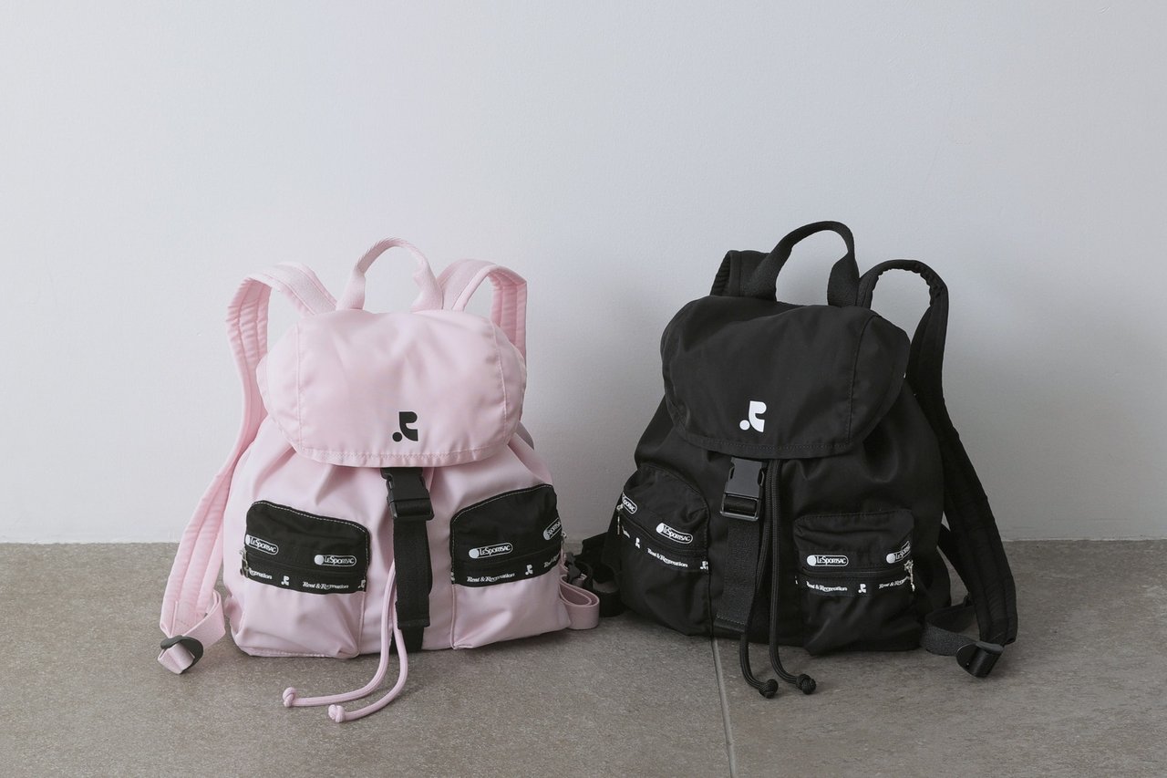 レスポートサック×韓国ブランドコラボコレクションの商品ラインナップ一覧。トートバッグやポーチなど複数アイテムが税込価格とともに紹介され、各デザインのカラーバリエーションも確認できる。